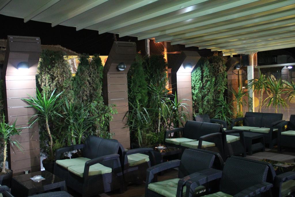 Târgu Jiu Enigma Pension מראה חיצוני תמונה