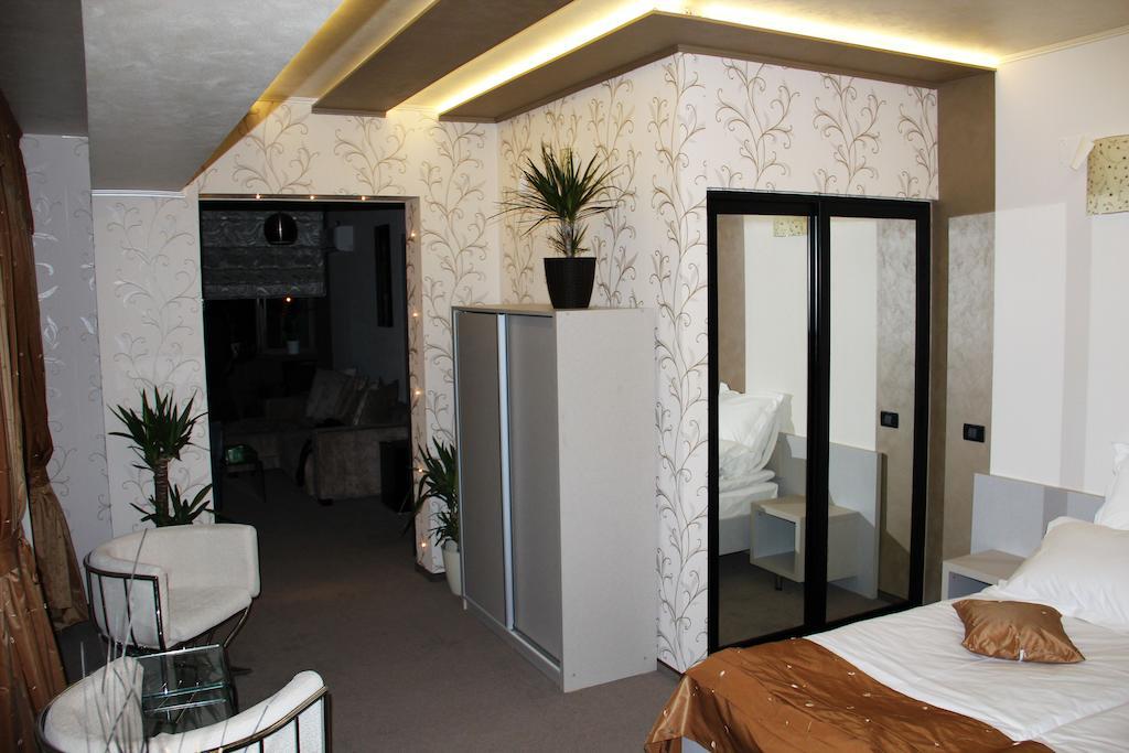 Târgu Jiu Enigma Pension חדר תמונה